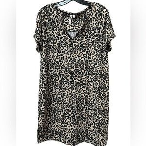 Cable & Gauge Animal Print Gown Size L